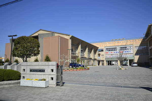 三郷市新和３丁目の土地(三郷市立新和小学校)