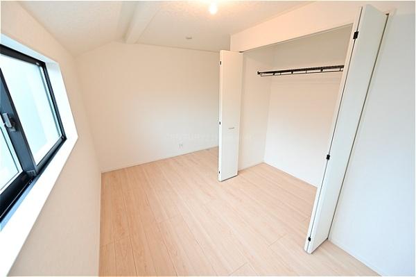 八潮市南川崎第15全11棟　2号棟