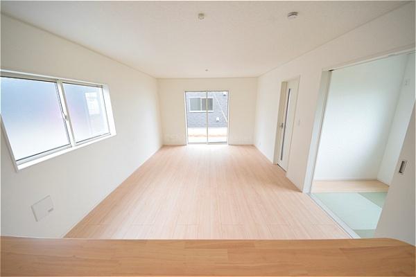 八潮市南川崎第15全11棟　4号棟