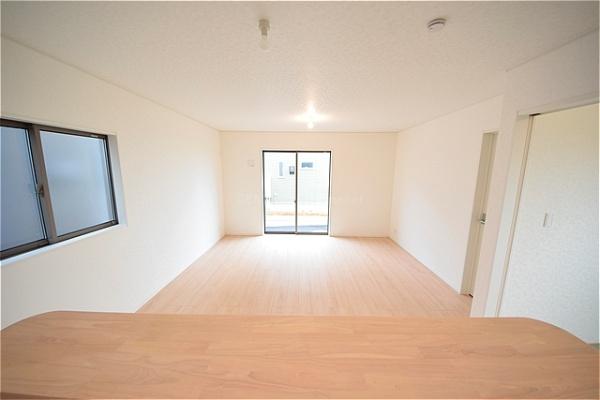 八潮市南川崎第15全11棟　5号棟