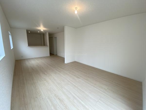 八潮市南川崎第15全11棟　8号棟