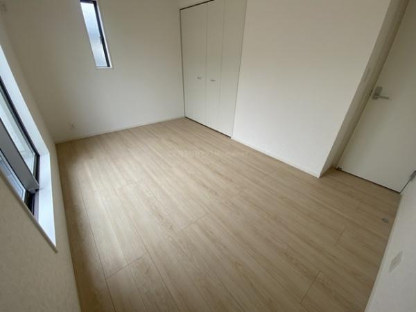 八潮市南川崎第15全11棟　10号棟