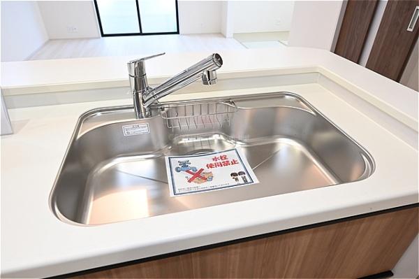 三郷市寄巻全1棟　新築戸建　1号棟