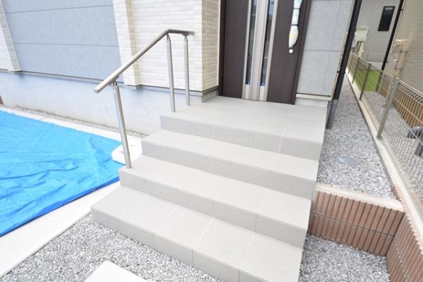 吉川市中曽根1丁目全9棟　新築戸建　B号棟