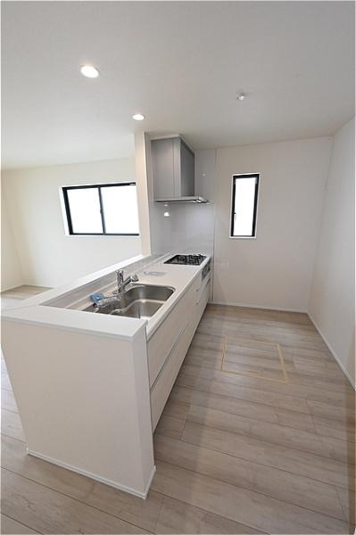 八潮市鶴ケ曽根全3棟　新築戸建　A号棟