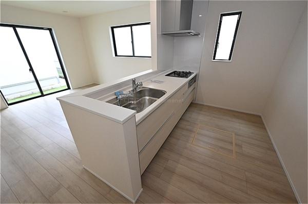 八潮市鶴ケ曽根全3棟　新築戸建　A号棟