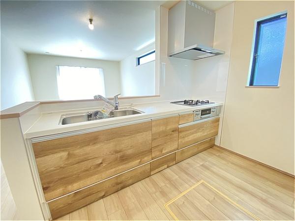 吉川市中曽根全3棟　新築戸建　A号棟