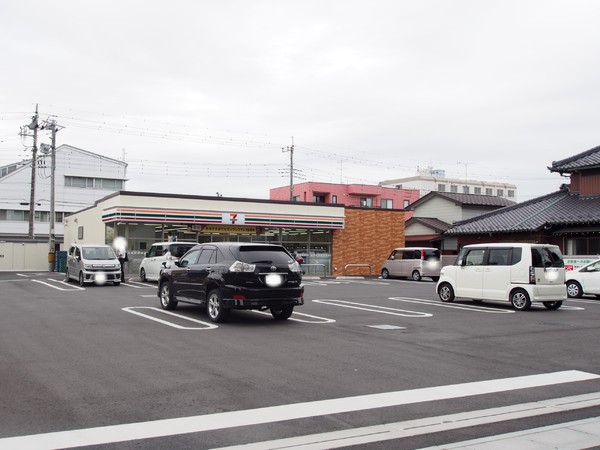 吉川市木売全1棟　新築戸建　1号棟(セブン-イレブン吉川駅南店)