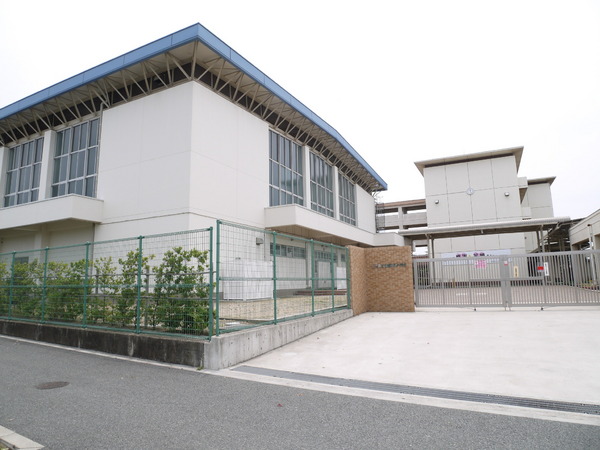 城の宮第一住宅6号棟(播磨町立播磨南中学校)