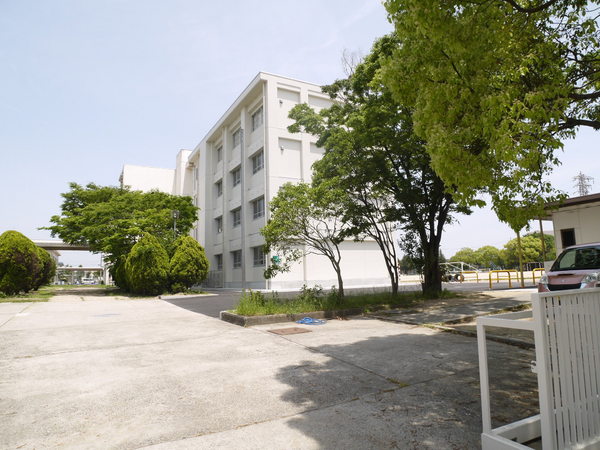 加古郡播磨町二子の土地(播磨町立播磨南小学校)