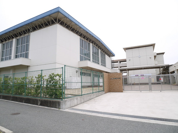 加古郡播磨町二子の土地(播磨町立播磨南中学校)