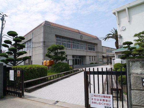 加古川市野口町長砂の土地(加古川市立中部中学校)