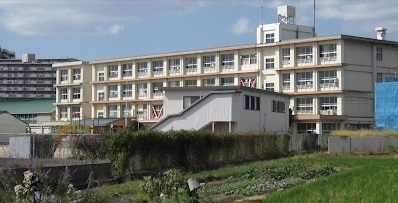 明石土山駅前スカイハイツＢ棟(明石市立二見北小学校)