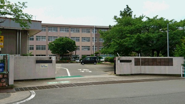 加古川市平岡町土山の土地(加古川市立平岡東小学校)