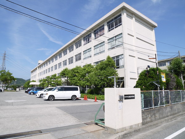 加古川市米田町平津の土地(加古川市立神吉中学校)