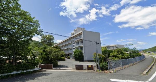 事業用　西脇市西脇　ビル(西脇市立西脇中学校)