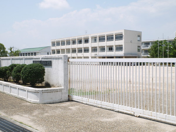 加古郡稲美町中村の土地(稲美町立天満小学校)