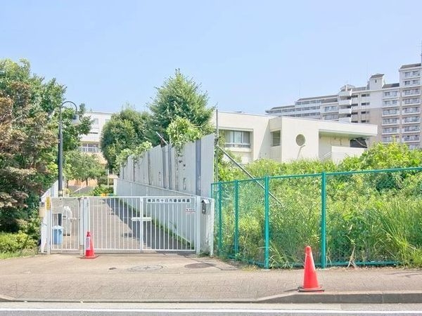 しらとり台住宅２号棟(横浜市十日市場保育園)