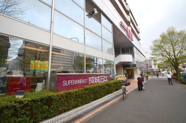 しらとり台住宅2号棟(成城石井青葉台店)