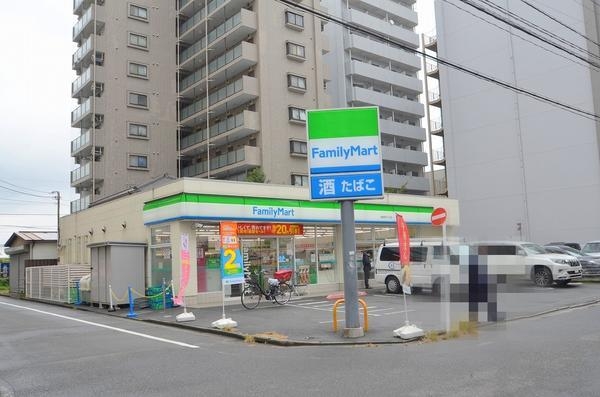 小田急コアロード相模原(ファミリーマート相模原四丁目店)