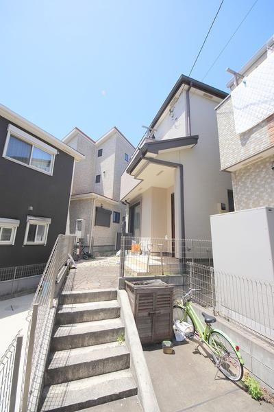 座間市南栗原１丁目の中古一戸建て