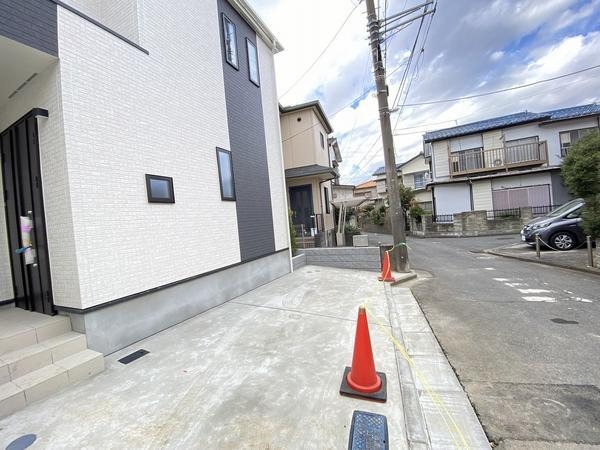 横浜市戸塚区汲沢７丁目　新築戸建　全２棟　１号棟