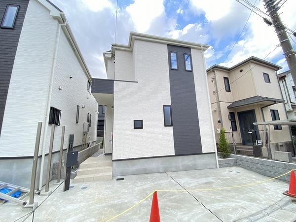 横浜市戸塚区汲沢７丁目　新築戸建　全２棟　１号棟