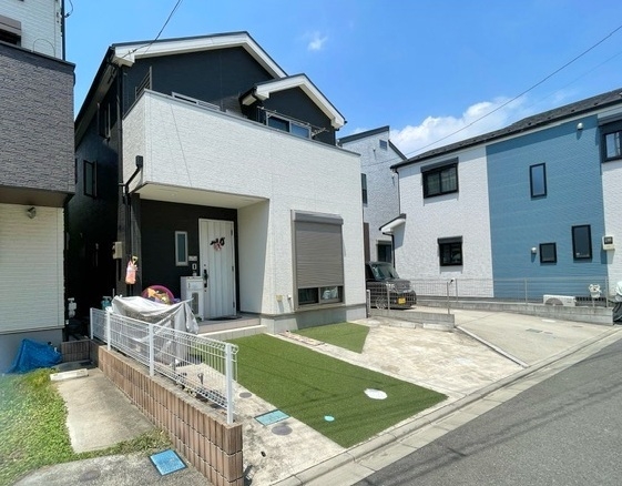 座間市小松原２丁目の中古一戸建て