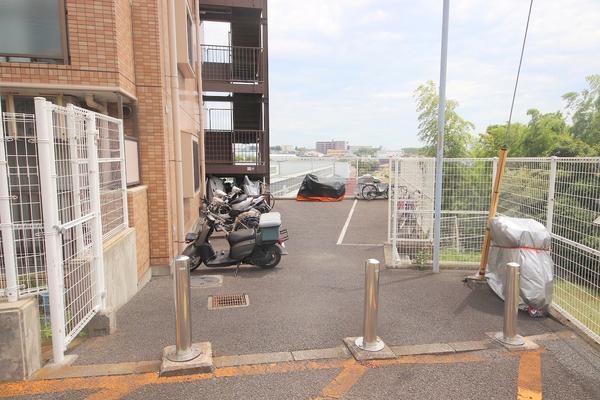 ライオンズマンション海老名小園