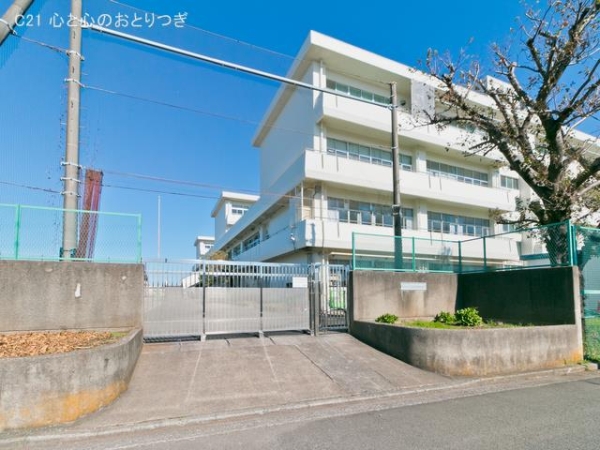 横浜市泉区上飯田町の土地(横浜市立上飯田中学校)