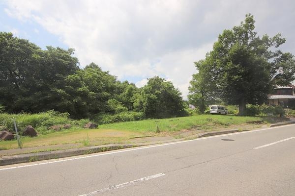 北杜市大泉町西井出の土地