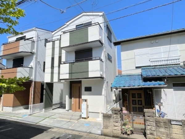 相模原市南区東林間4丁目4期　新築分譲住宅　2号棟