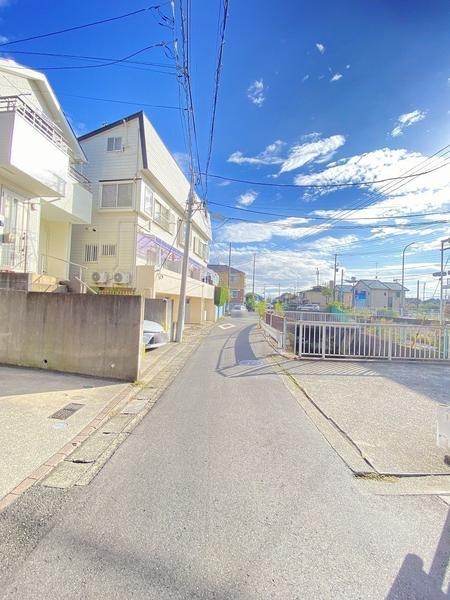 横浜市瀬谷区下瀬谷2丁目の土地(前面道路含む現地写真)