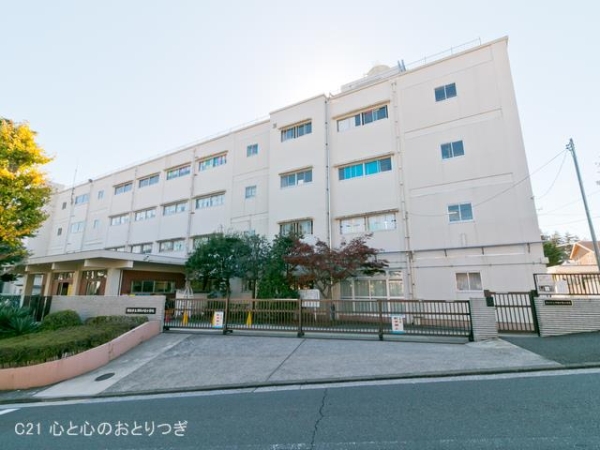 横浜市旭区万騎が原の土地(横浜市立万騎が原小学校)