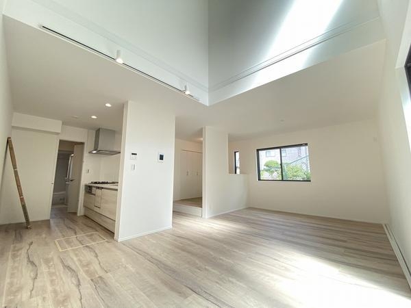 横浜市戸塚区秋葉町　新築戸建　全２棟　１号棟