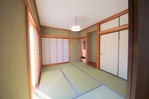 座間市入谷西２丁目の中古一戸建て