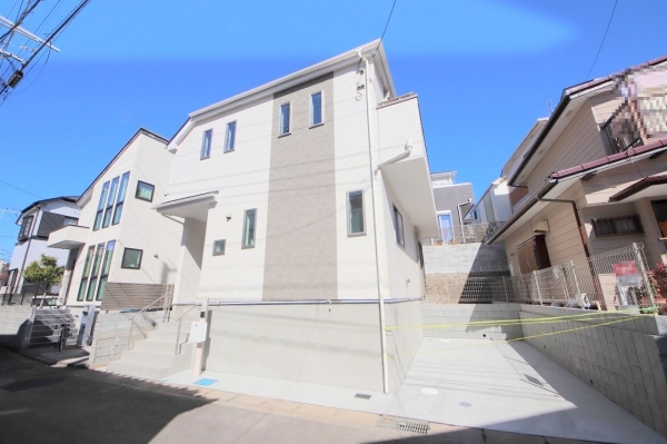 相模原市南区上鶴間2丁目　新築分譲住宅