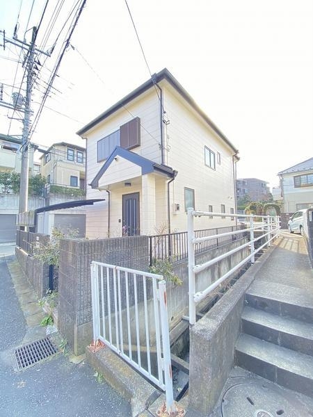 横浜市泉区白百合１丁目の中古一戸建て