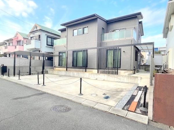 町田市本町田の中古一戸建て