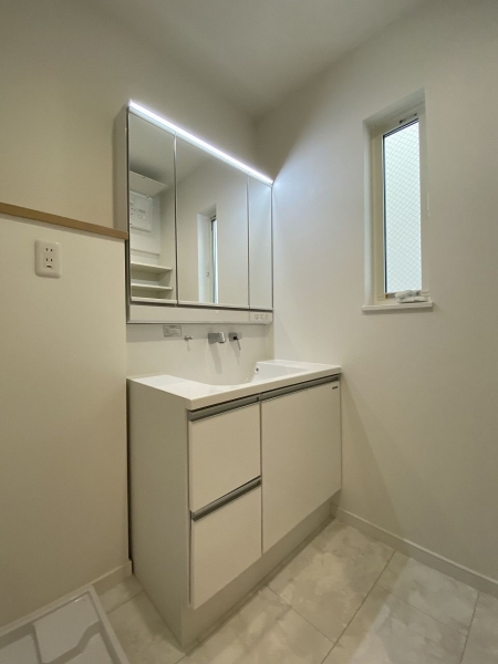 横浜市戸塚区戸塚町　新築戸建　全３棟　１号棟