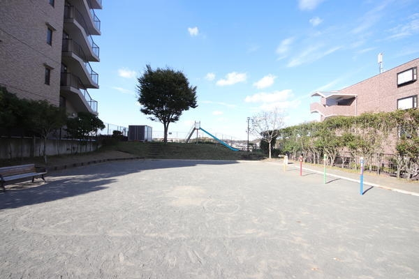 グレーシアパーク山手台EAST弐番館(岡津南第二公園)