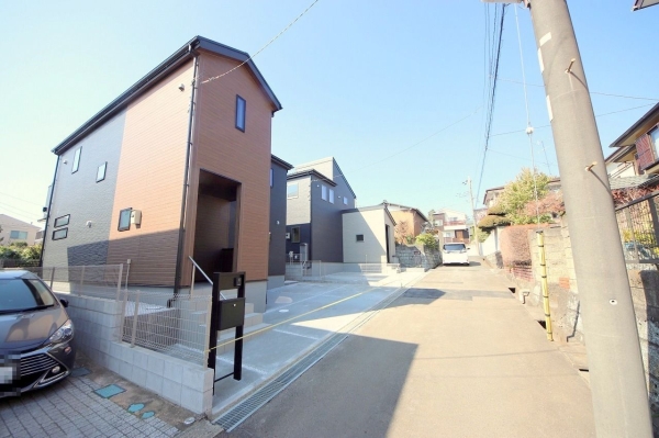 座間市立野台3丁目　新築分譲住宅　2号棟