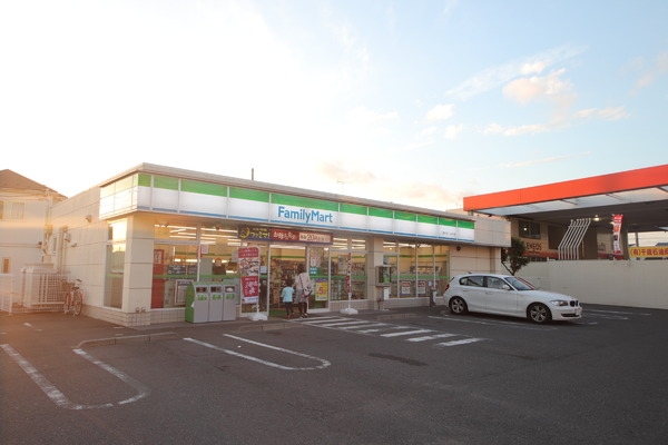 横浜市泉区和泉中央南1丁目の中古一戸建て(ファミリーマート泉かまくらみち店)