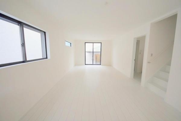 相模原市南区上鶴間1丁目2期　新築分譲住宅　2号棟