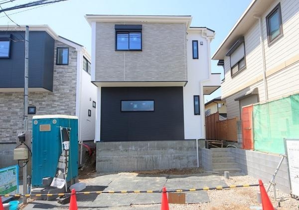 相模原市南区上鶴間1丁目2期　新築分譲住宅　2号棟