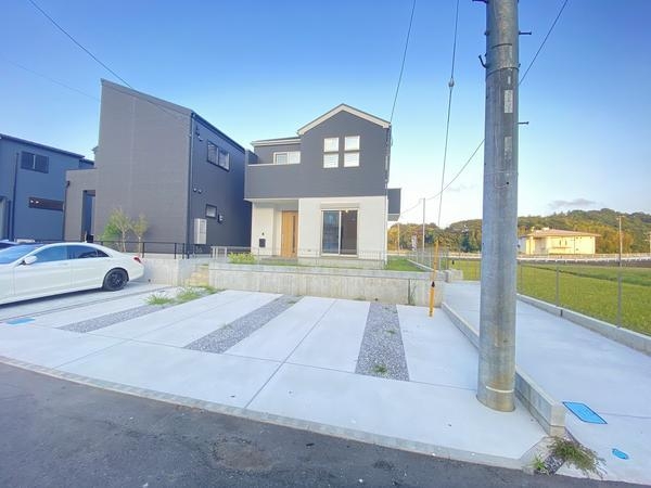 藤沢市石川　新築戸建　全３棟　2号棟