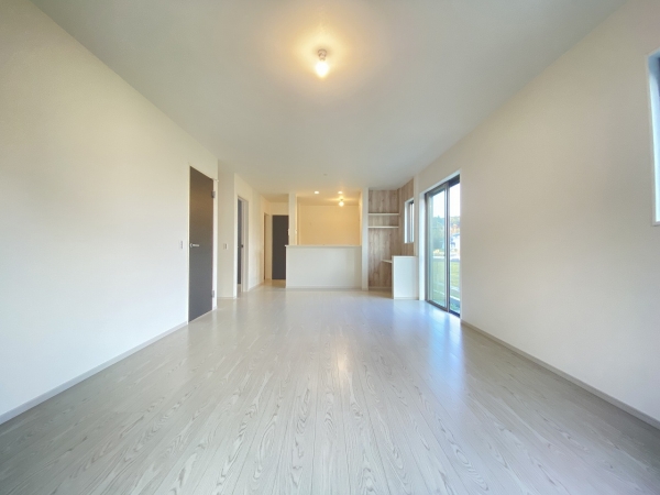 藤沢市石川　新築戸建　全３棟　2号棟