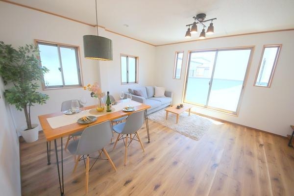 座間市東原４丁目の中古一戸建て