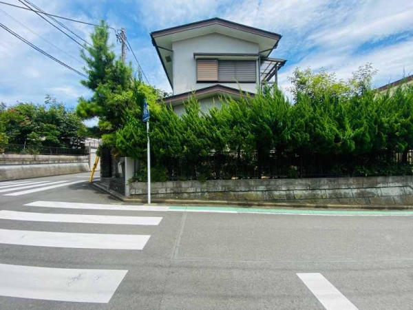 綾瀬市小園南２丁目の土地