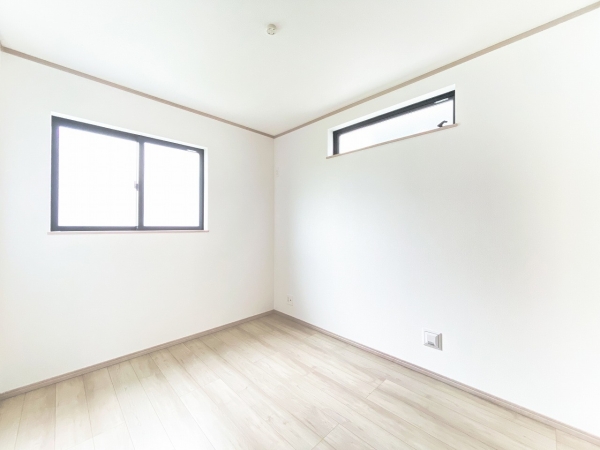 綾瀬市寺尾本町1丁目　新築戸建